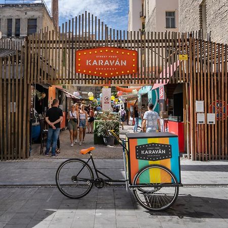 K10 - Kazinczy Street Heritage Suite - Best Location By Bqa 布达佩斯 外观 照片