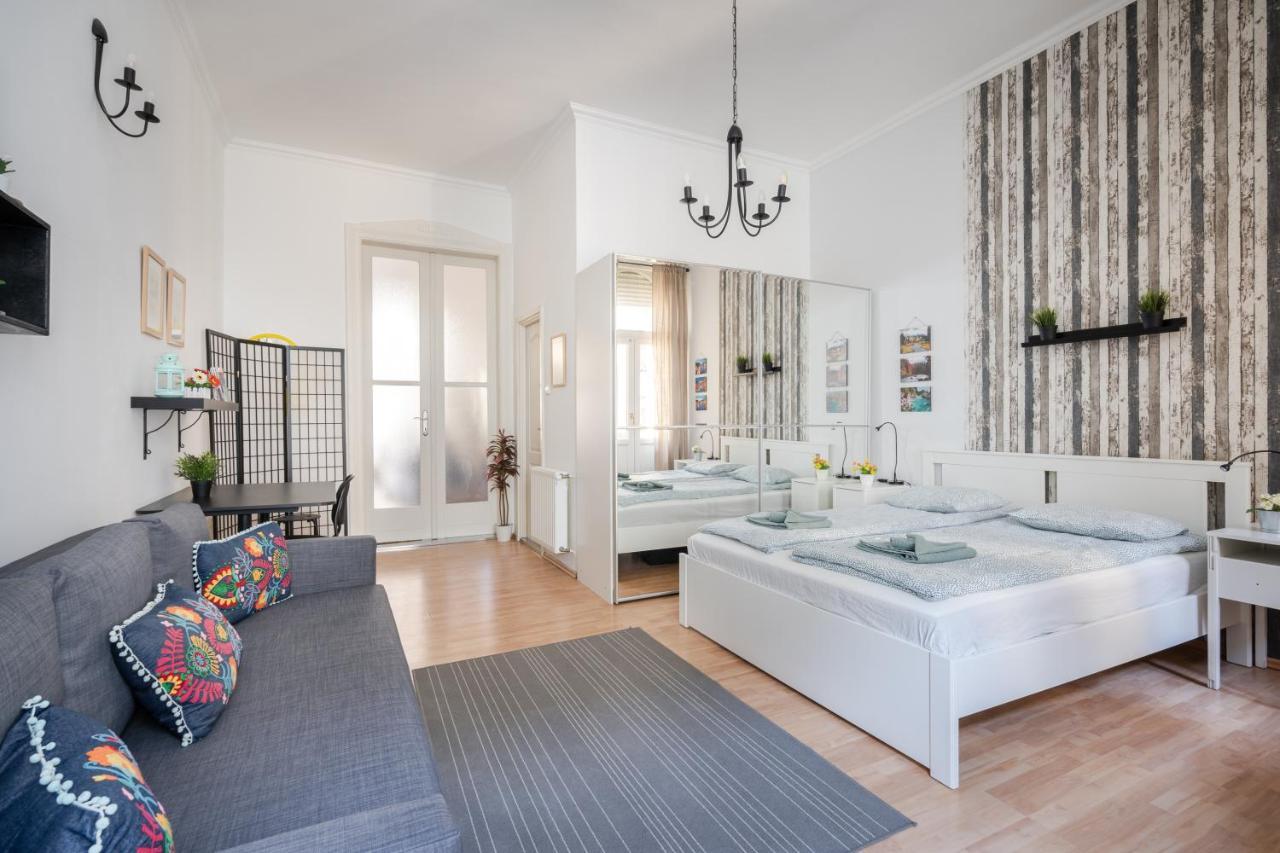 K10 - Kazinczy Street Heritage Suite - Best Location By Bqa 布达佩斯 外观 照片