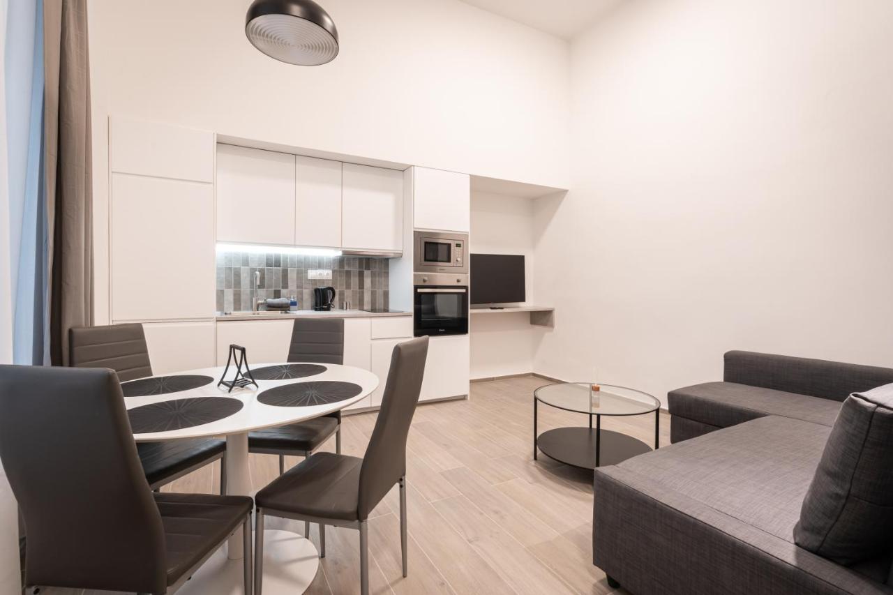 K10 - Kazinczy Street Heritage Suite - Best Location By Bqa 布达佩斯 外观 照片
