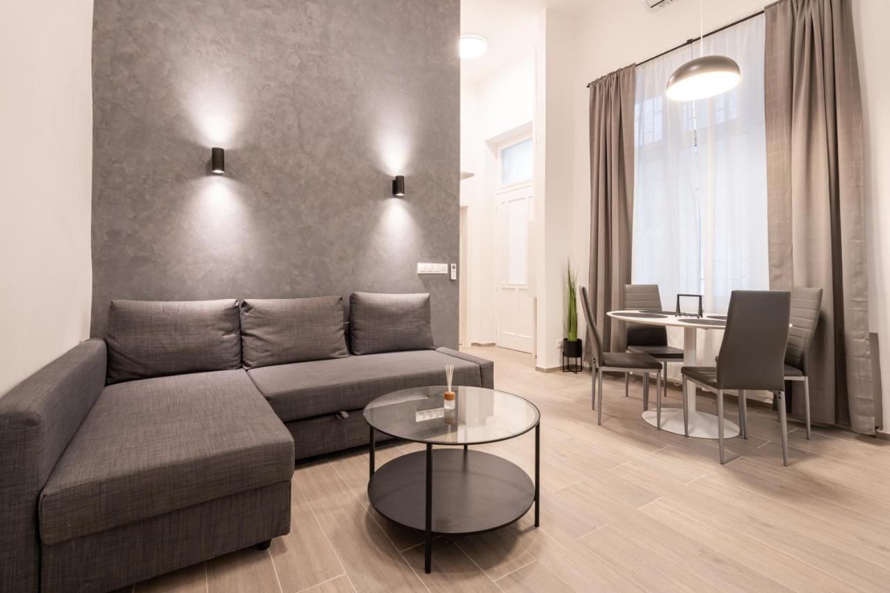 K10 - Kazinczy Street Heritage Suite - Best Location By Bqa 布达佩斯 外观 照片