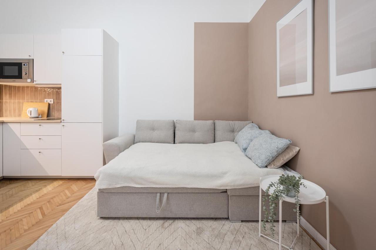 K10 - Kazinczy Street Heritage Suite - Best Location By Bqa 布达佩斯 外观 照片