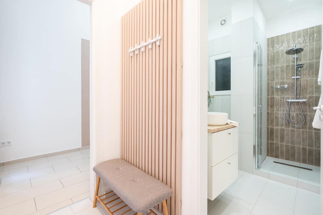 K10 - Kazinczy Street Heritage Suite - Best Location By Bqa 布达佩斯 外观 照片